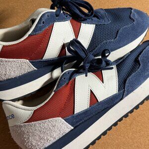 New Balance 237 M9.5 / W11